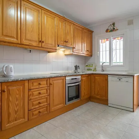 3 Bedroom Stunning In * 托雷德尔马尔