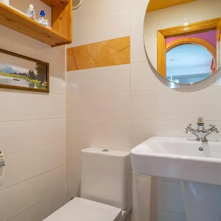 度假居 3 Bedroom Stunning In 托雷德尔马尔